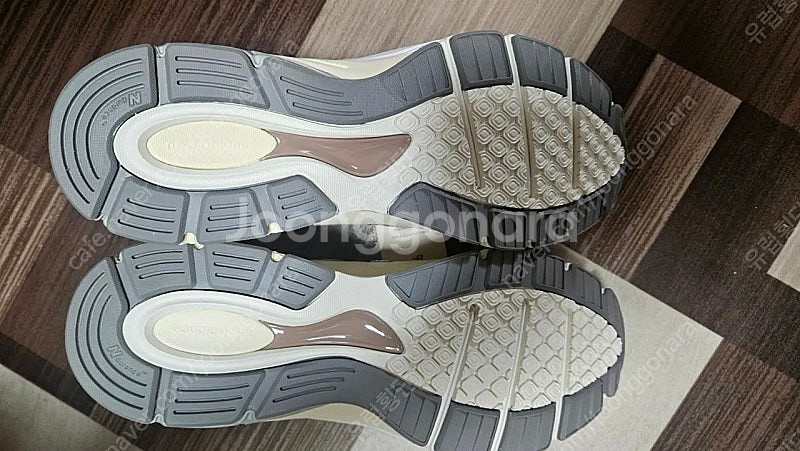 뉴발란스 990v4 크림 화이트 베이지 280사이즈 판...--2