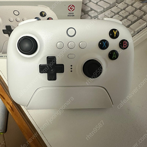 8bitdo 얼티메이트 무선 게이밍패드 판매합니다