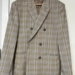 지오송지오, 본 정장세트 여러벌 싸게 판매합니다.(위 아래 합쳐서 3만원씩)