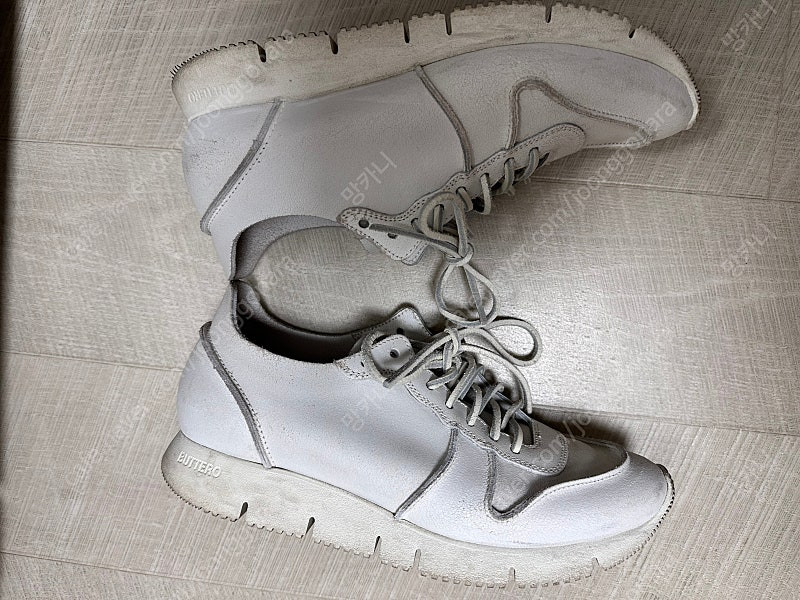 부테로 카레라 화이트 37 판매합니다--3