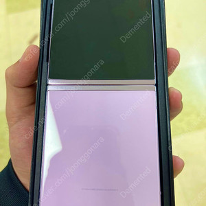 라벤더)자급제 갤럭시 Z플립5 5G 256GB 팝니다.