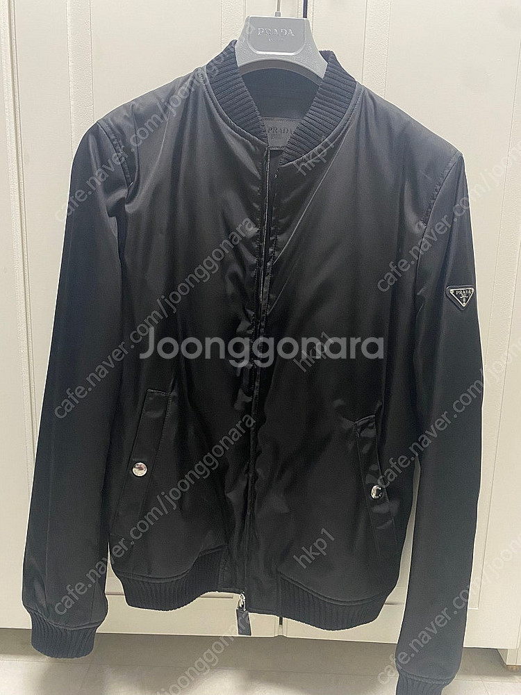 프라다 나일론 봄버자켓 48사이즈 팝니다--4