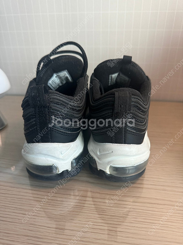 나이키 우먼스 에어맥스97 검흰 (921733-006)...--2