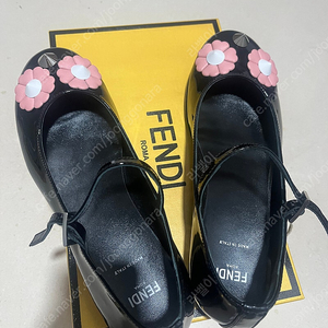 펜디 (FENDI) 여아 메리제인 슈즈