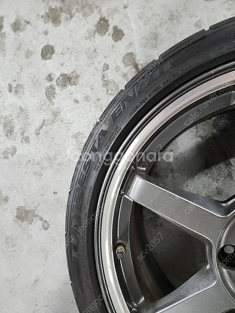아반떼 핸즈프라임 18인치 휠타이어 35만원 4짝 팝니...--9