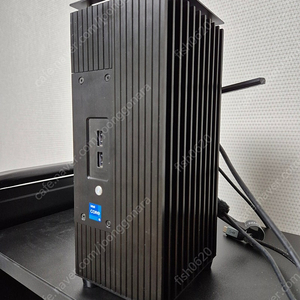 Akasa Nuc 팬리스 PC i5-1135G7/32G/240G