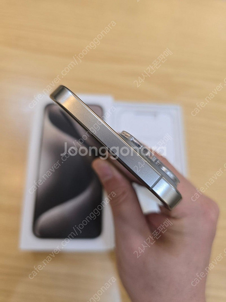 아이폰15프로맥스네추럴티타늄512gb 자급제폰판매합니다--4