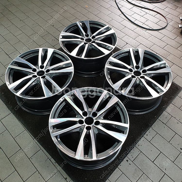 [ 추천 ] 아우디 A6 C8 45TDI 19인치 순정...--0