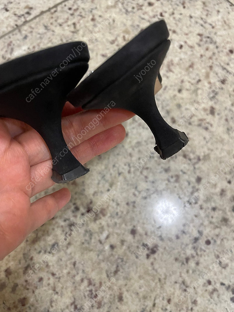 마놀로블라닉 메이세일 쥬얼뮬--1