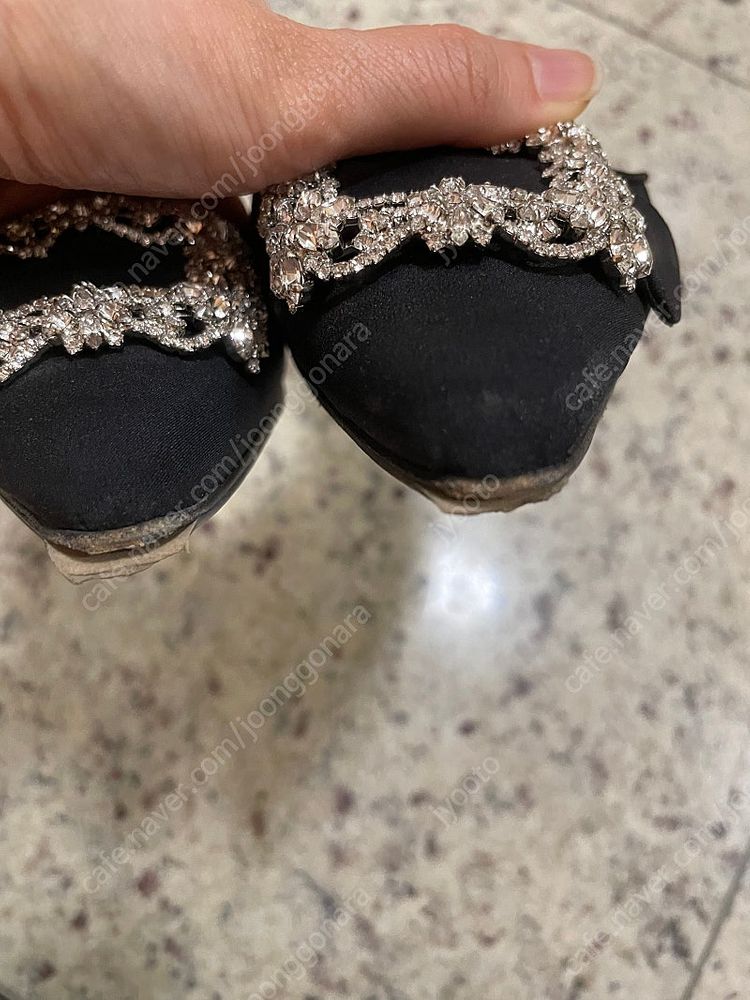 마놀로블라닉 메이세일 쥬얼뮬--2