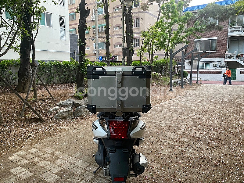 09년 보이저 EVO에보 흰색 판매합니다.--6