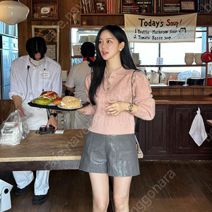 페이지유 레더포켓 반바지