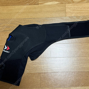 잠스트 어깨보호대 LL