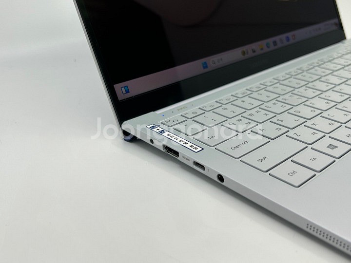 삼성 갤럭시북 이온 NT930XCJ-K716A i7 1...--3