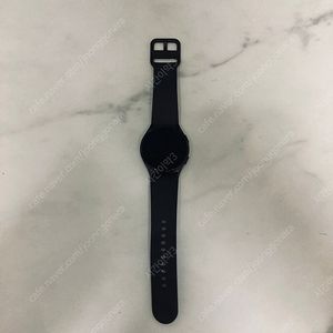 갤럭시 워치4 블랙 40MM 매우깨끗 케이블포함 5만5천원 판매합니다