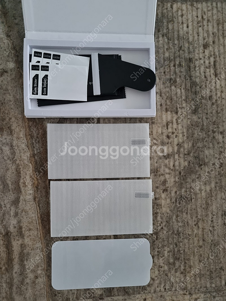 아이폰 12프로 액정필름 3장(택배비포함) 일괄 만원에 팝니다.--0