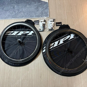 ZIPP NSW 303 휠셋 미사용 새상품 판매합니다