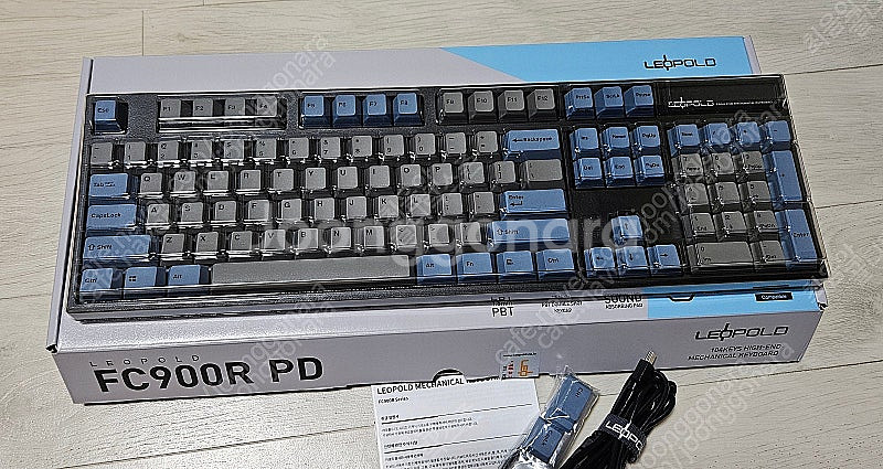 레오폴드 FC900R PD 판매 합니다.--1