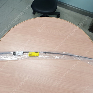 벤츠 마이바흐 S580 마이바흐 본네트 (본넷) 가운데 몰딩정품 ~~ W223
