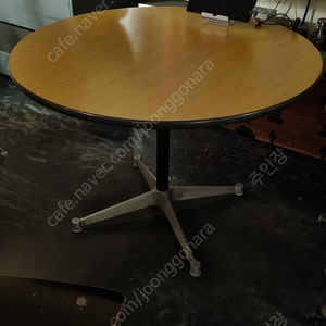 빈티지 허먼밀러 다이닝 테이블 , 임스 테이블 Herman miller , 미드센츄리,미드센추리 900,000원