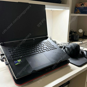 ASUS ROG SCAR18 게이밍 노트북 판매합니다.