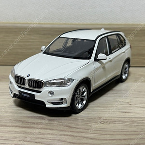 웰리 1:24 BMW X5 다이캐스트 자동차 모형 판매합니다.