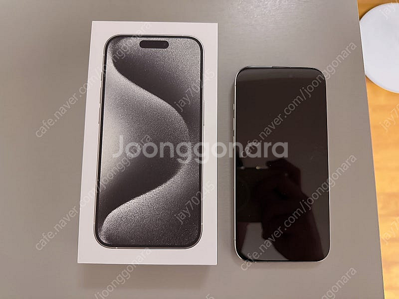 아이폰15프로 256기가 화이트 티타늄--0