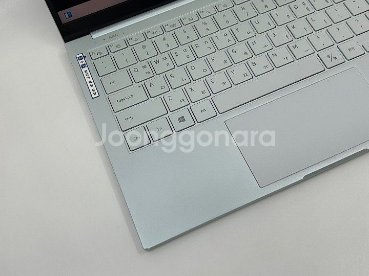 삼성 갤럭시북 이온 NT930XCJ-K716A i7 1...--1