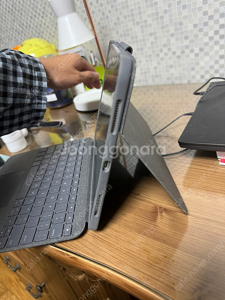 아이패드 프로2세대 11인치 WIFI 128gb + 로...--4