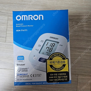 가정용 블루투스 OMRON HEM 7141T 혈압계 새제품팝니다.