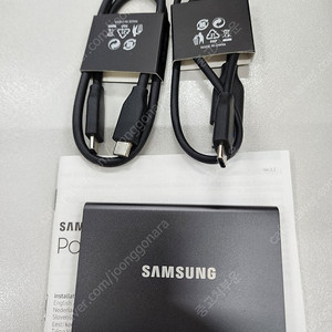 삼성전자 포터블 SSD T7 그레이 2TB 18만원에 판매합니다.