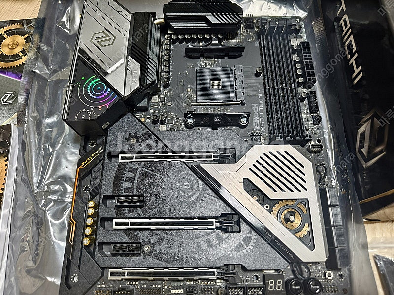Asrock X570 Taichi 메인보드 판매합니다.--1