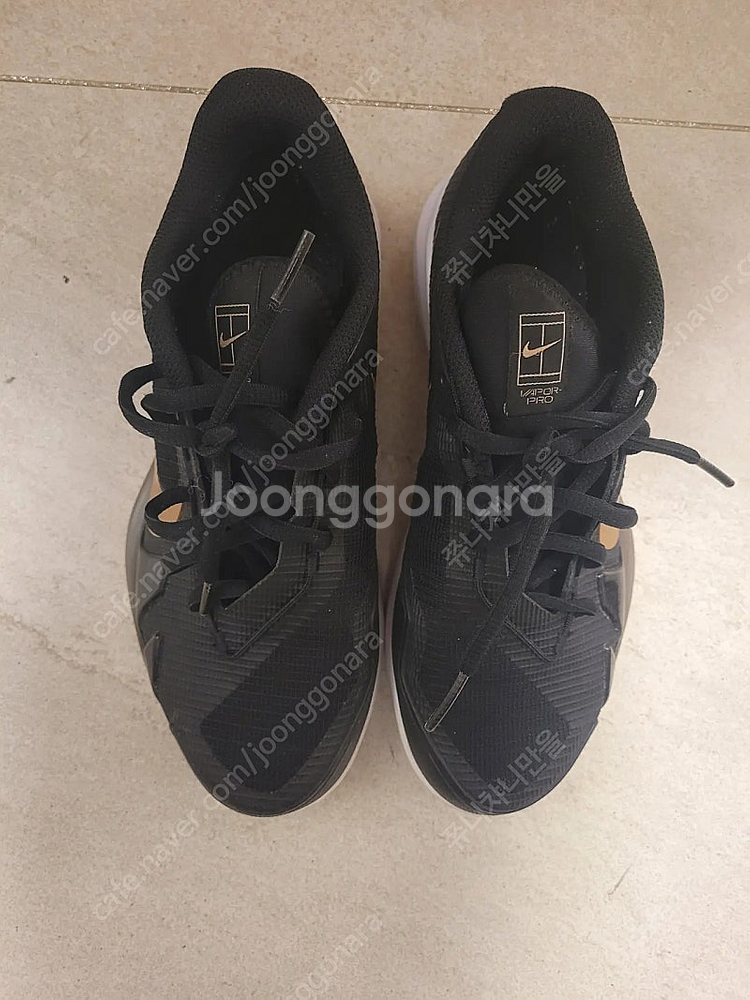 235 테니스화택포--2