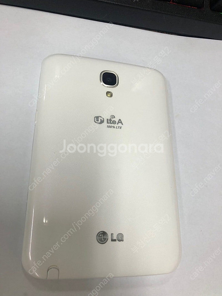 195701 LG 뷰3 화이트 외관깔끔 16GB 소장폰...--0