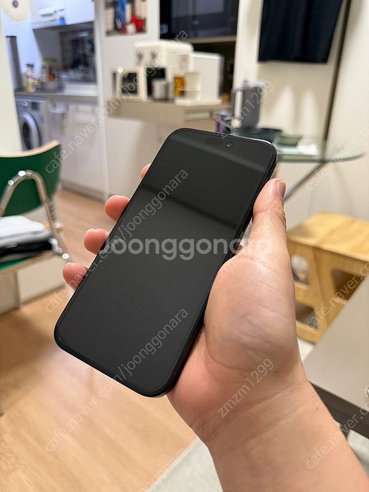 아이폰15 플러스 256g 스페이스그레이 팝니다.--4