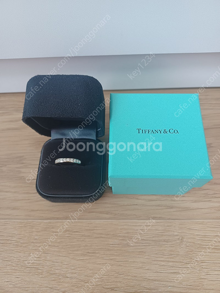 정가665만)티파니 채널세팅 9p다이아 플래티늄 반지(...--1