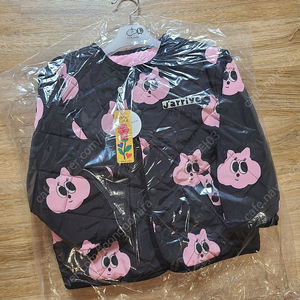 2024 FW 리미떼두두 Pink squirrel reversible jumper (L사이즈)