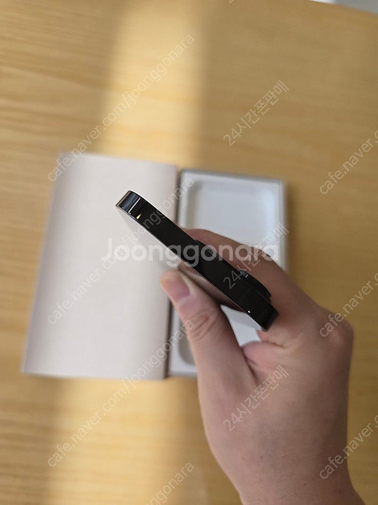 아이폰14프로블랙256gb 리퍼후미사용폰판매합니다--5