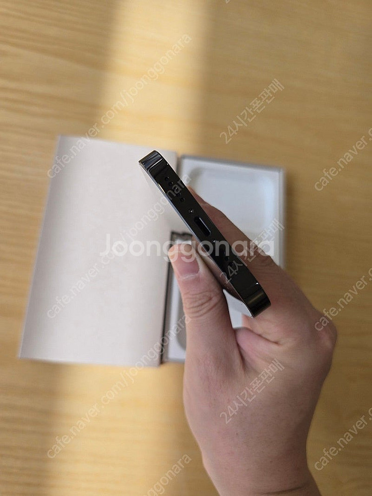 아이폰14프로블랙256gb 리퍼후미사용폰판매합니다--7