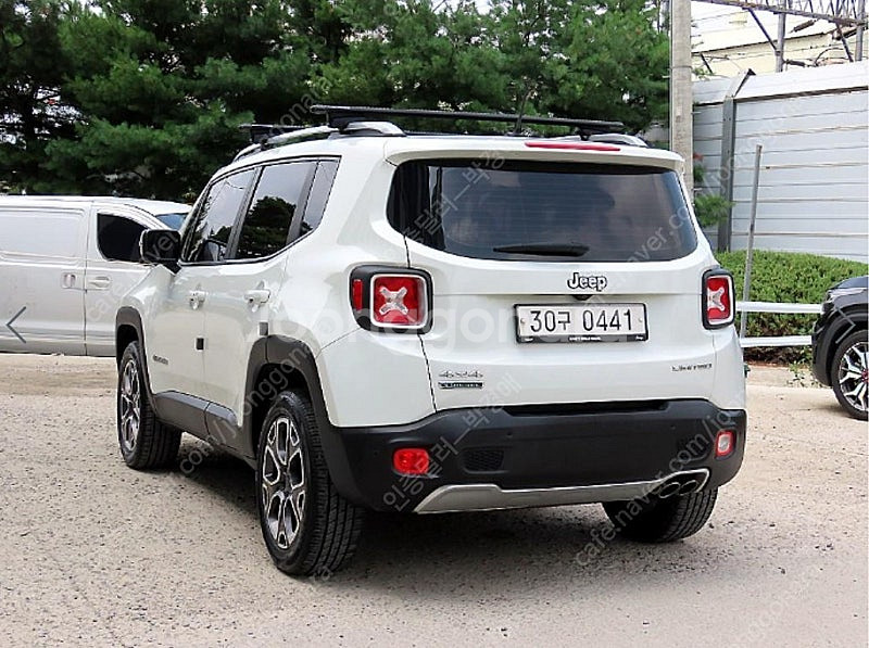 중고차 지프 레니게이드 2.0 디젤 AWD 리미티드 중...--1