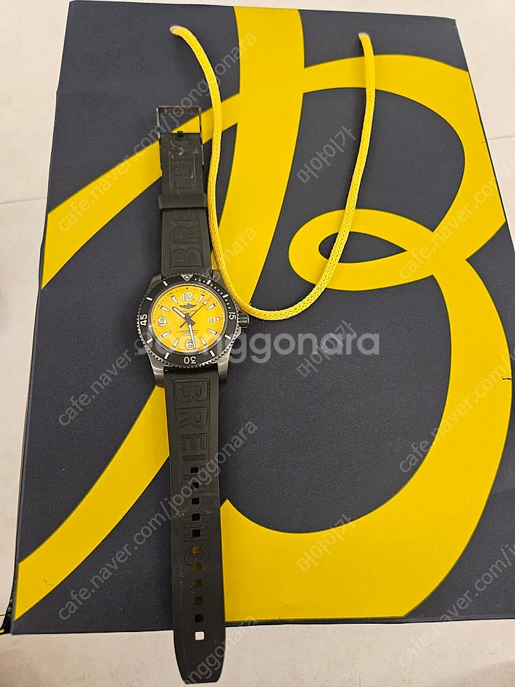 풀박 브라이틀링 슈퍼오션 블랙스틸 44mm 옐로우 판매...--4
