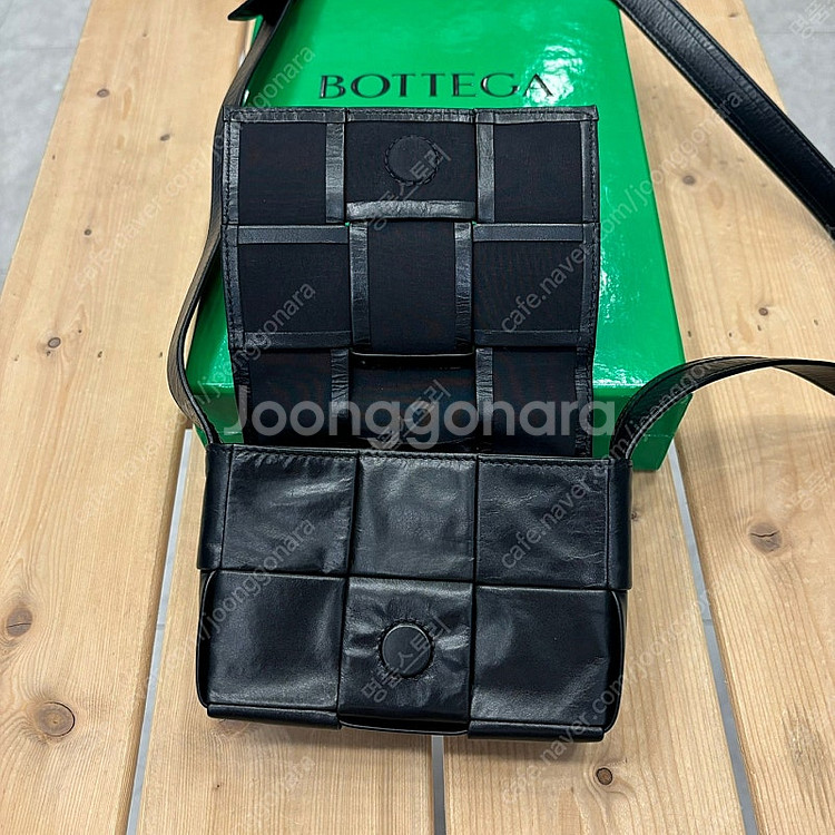 [OS] 보테가 베네타 미니 카세트백--2