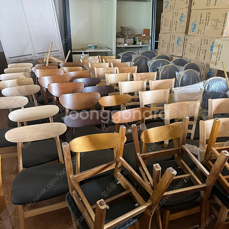 중고나무의자 원목의자 카페 업소용 식탁--3