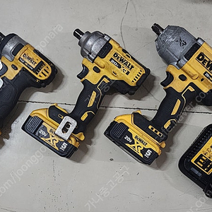 디월트 임팩렌치 (DEWALT DCF 898P2/ DCF 892/ DCF 880) 20V 임팩 중고 팝니다