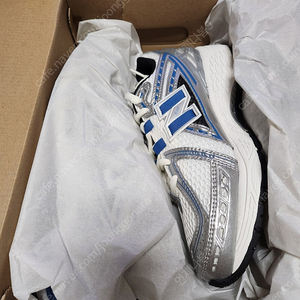 뉴발란스 운동화 실버메탈릭블루 M1906reb 새상품