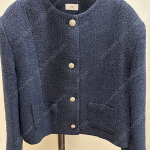 어그스트 tweed round neck jacket (navy) 1회착용제품 판매합니다