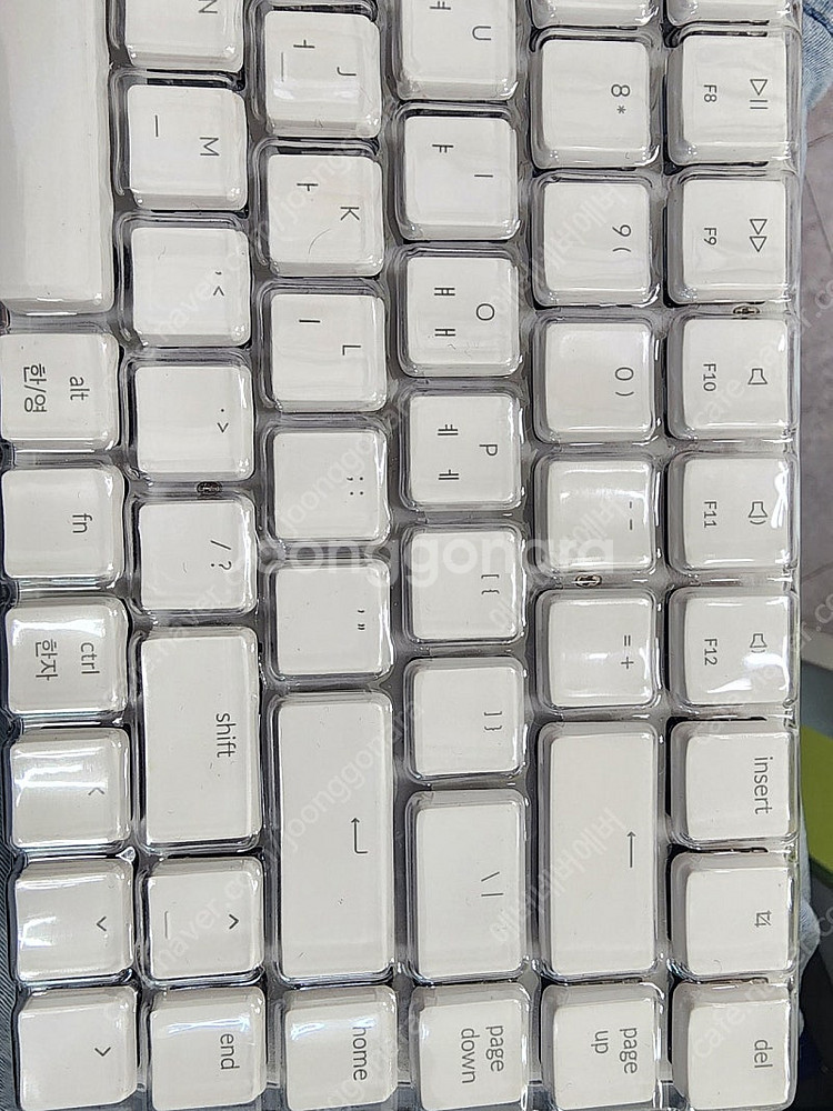 키크론 K3 v2 WHITE(적축) 미사용품 판매합니다...--2