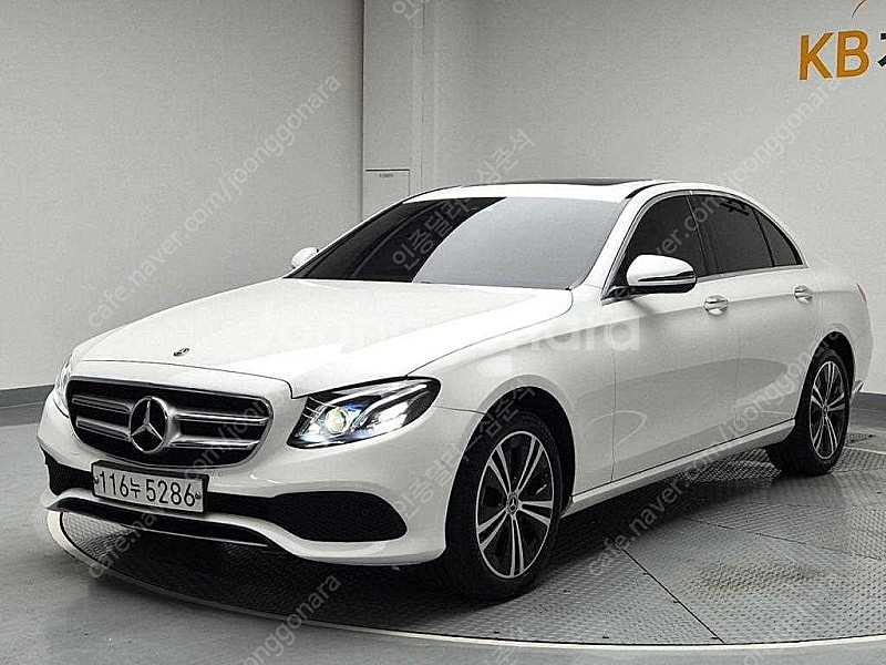 벤츠E-클래스 W213 E220d 아방가르드 (5인승)...--0