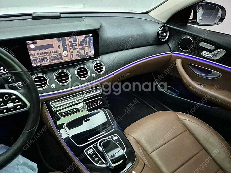 벤츠E-클래스 W213 E220d 아방가르드 (5인승)...--9