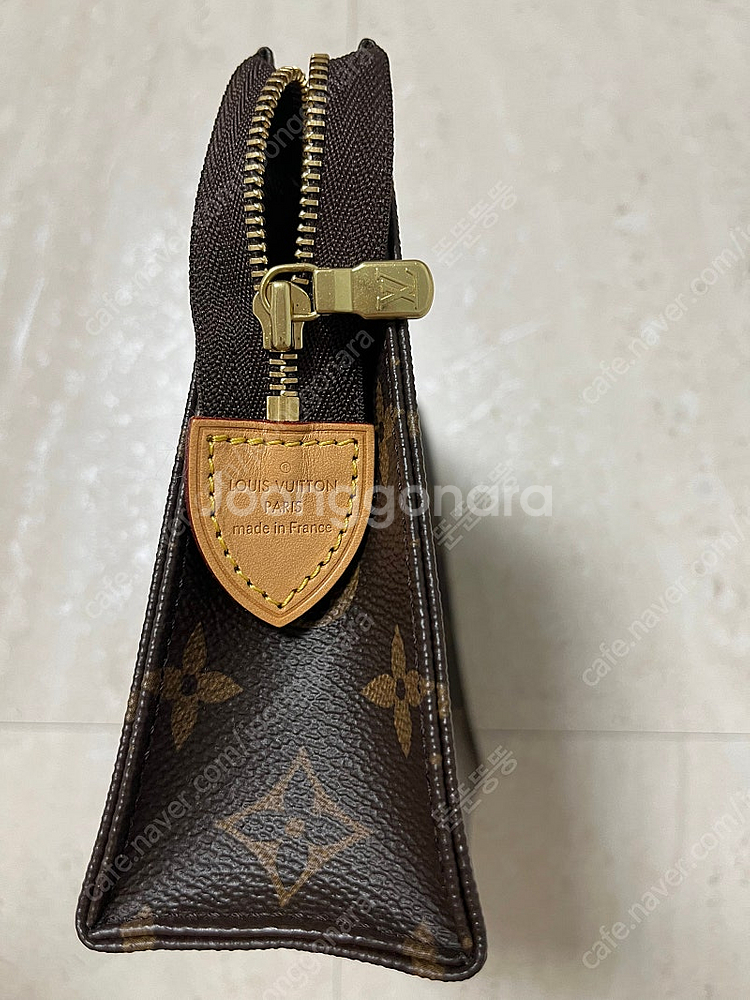 루이비통 포쉐트 토일렛 19--1